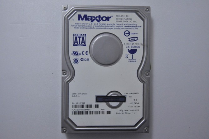 Maxtor  250GB  3.5インチ  S-ATA